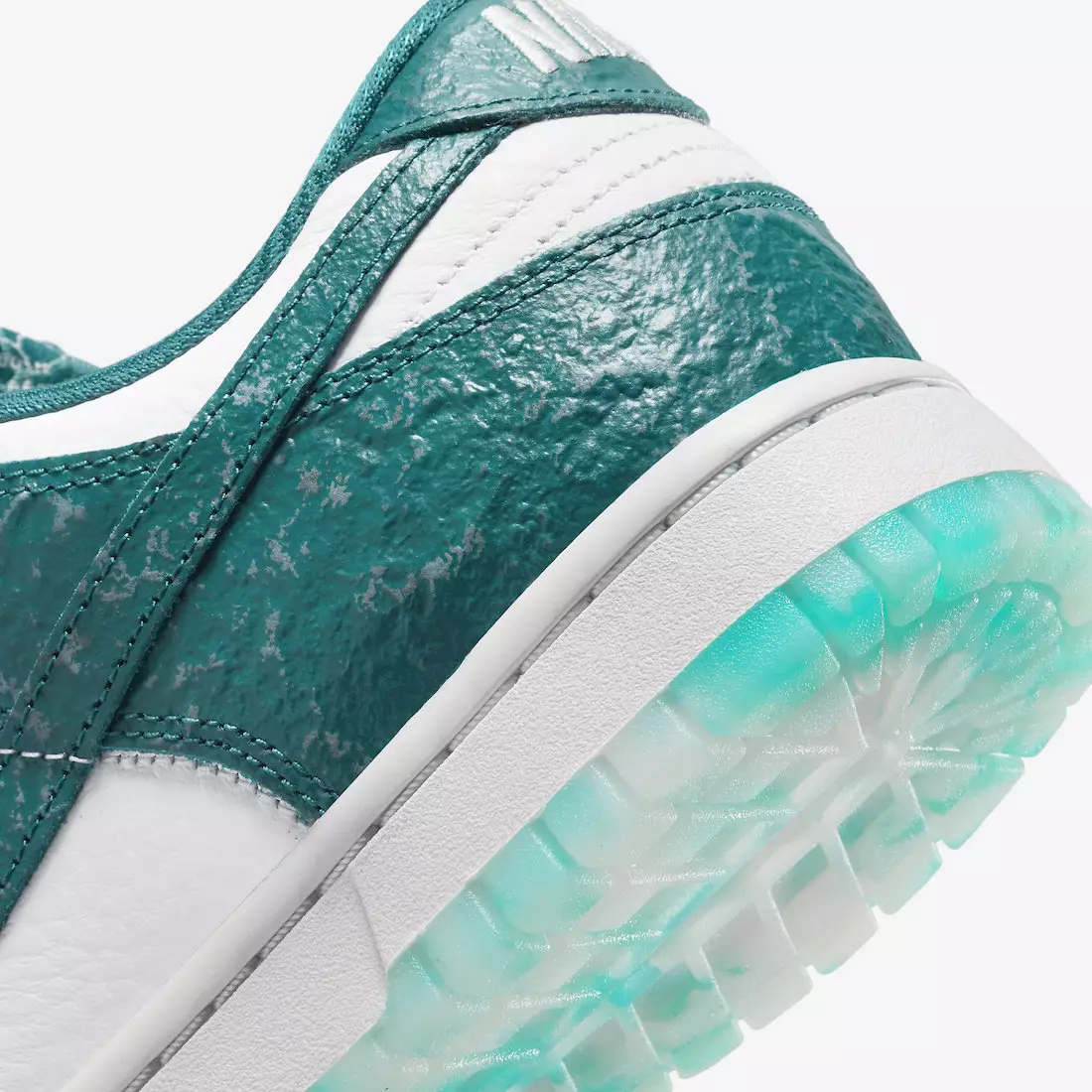 تاريخ إصدار Nike Dunk Low Ocean DV3029-100