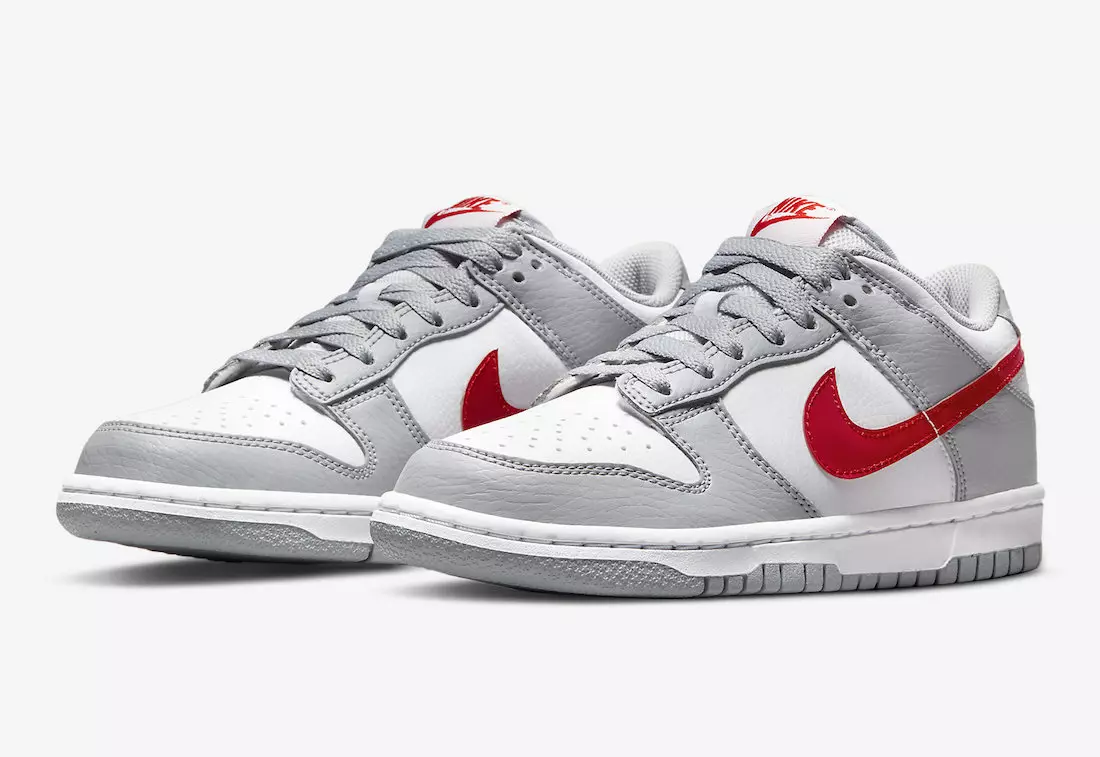 Dječji Nike Dunk Low predstavljen u sivoj i crvenoj boji