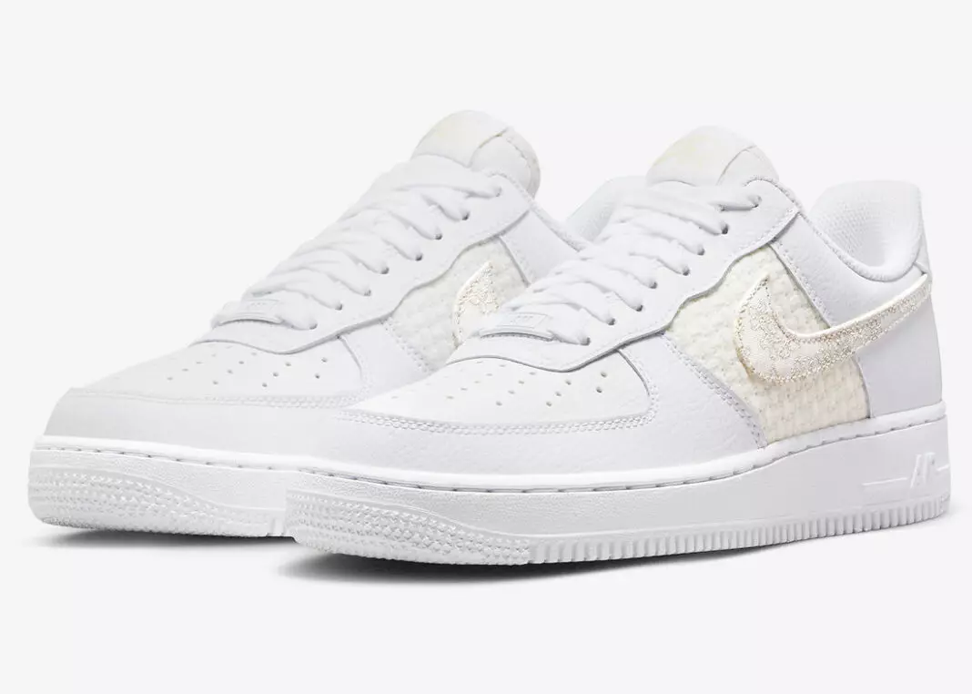 Nike Air Force 1 madala lillega Swoosh DO9458-100 väljalaskekuupäev