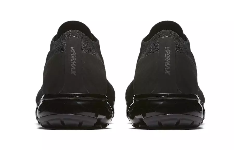 Nike Air VaporMax қара түсті