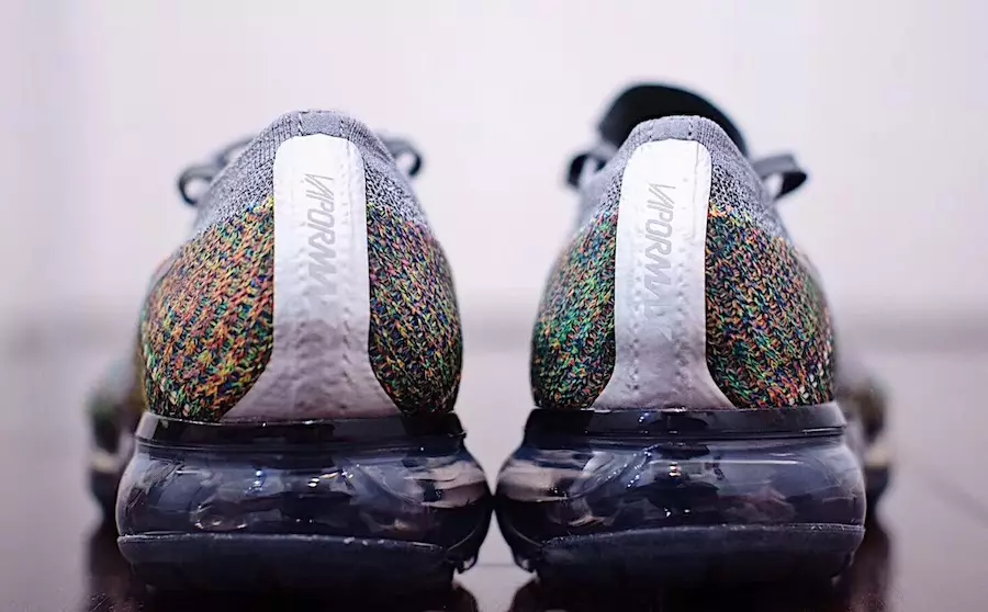 Բազմագույն Nike VaporMax