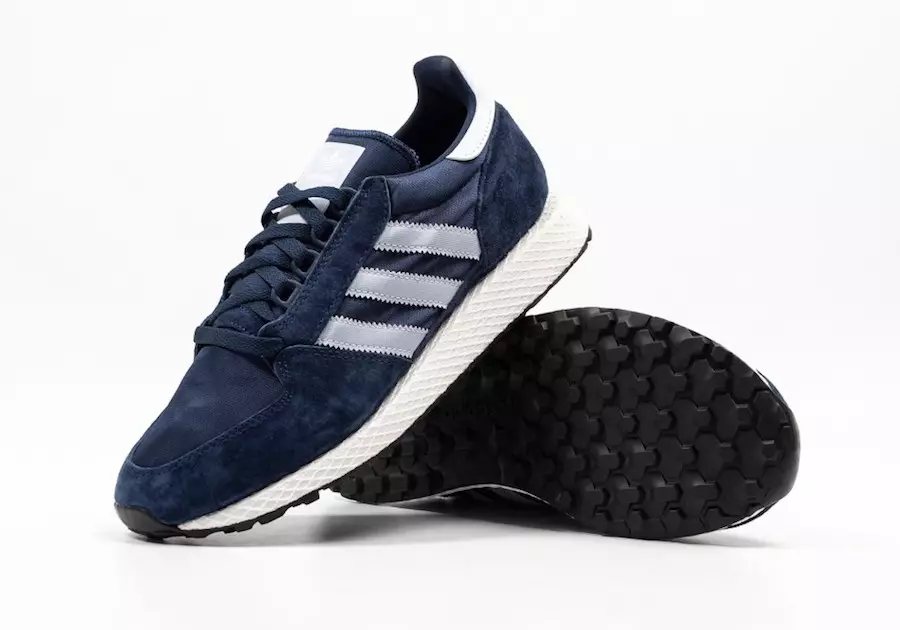 Adidas Forest Grove (код стиля: D96630) имеет винтажный вид с верхом из замши и нейлона, который идеально контрастирует с межподошвой из ЭВА, обернутой паутиной.