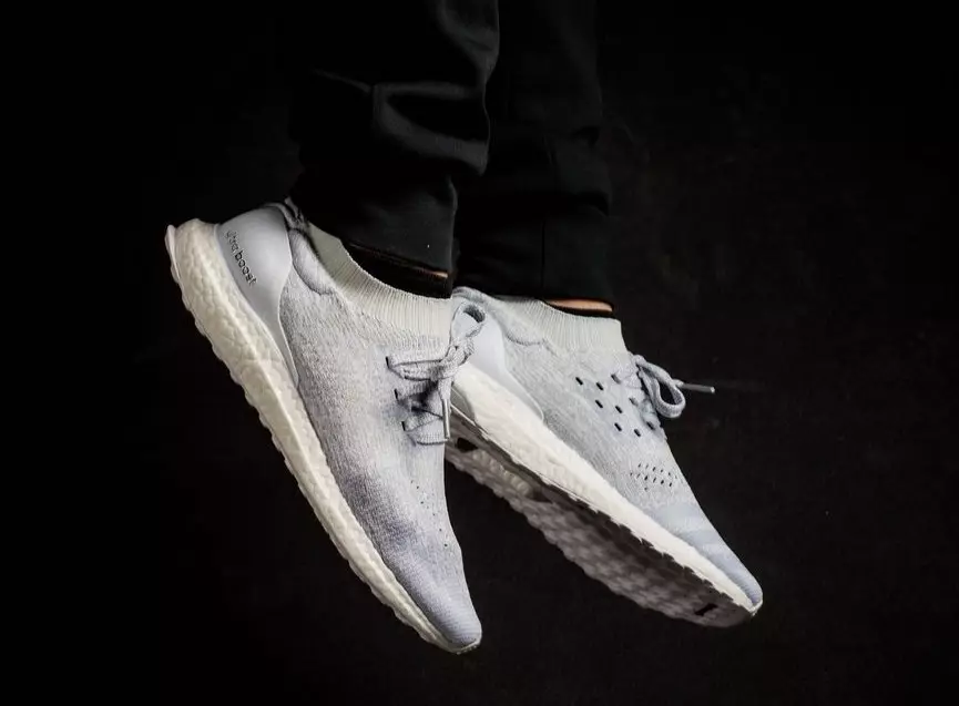 adidas Ultra Boost Uncaged Color Boost пакети