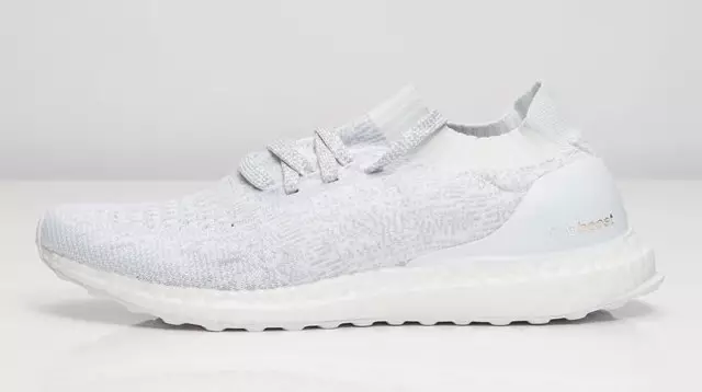 adidas Ultra Boost Uncaged טריפל לבן