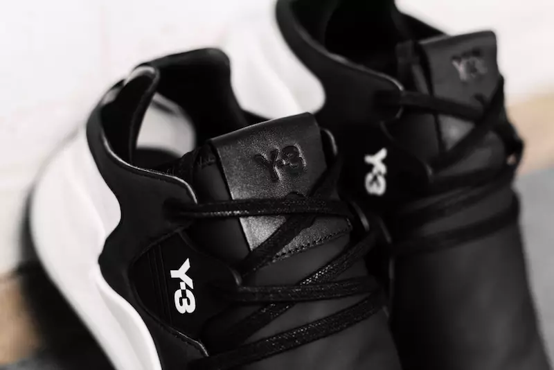 Y-3 QRラン ブラック ホワイト