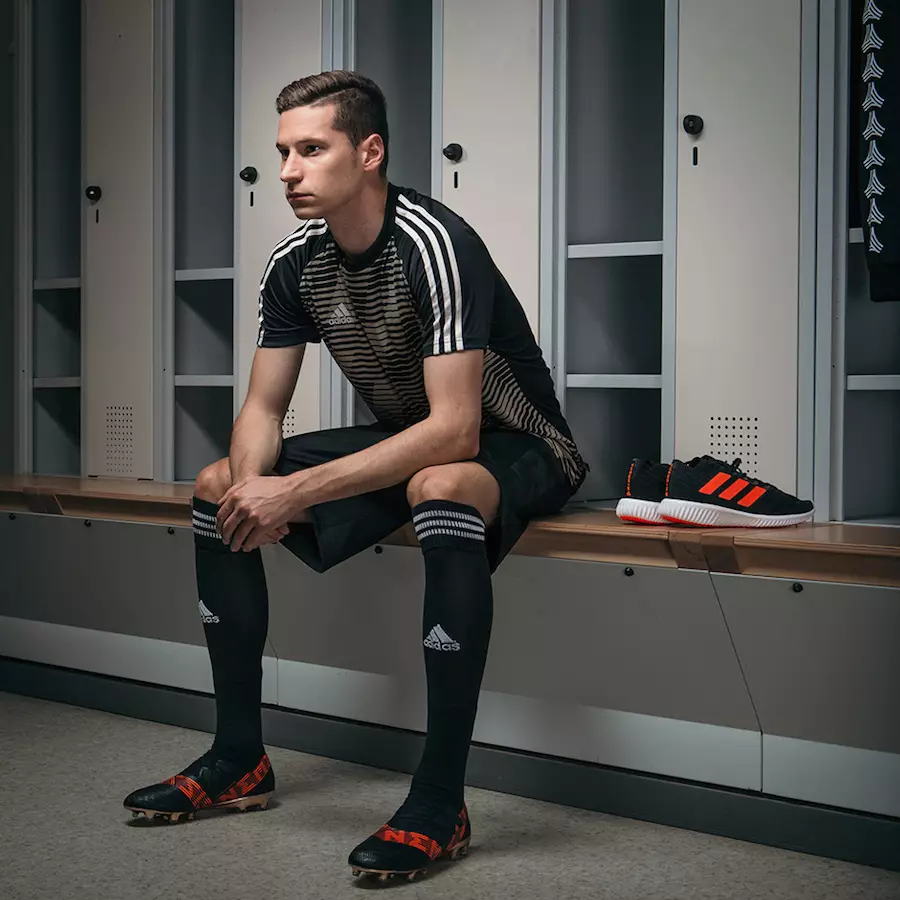 adidas Soccer သည် အနက်ရောင်၊ အနီရောင်နှင့် ရွှေရောင်များဖြင့် Skystalker Collection ကို ဖြန့်ချိခဲ့သည်။ 53553_6