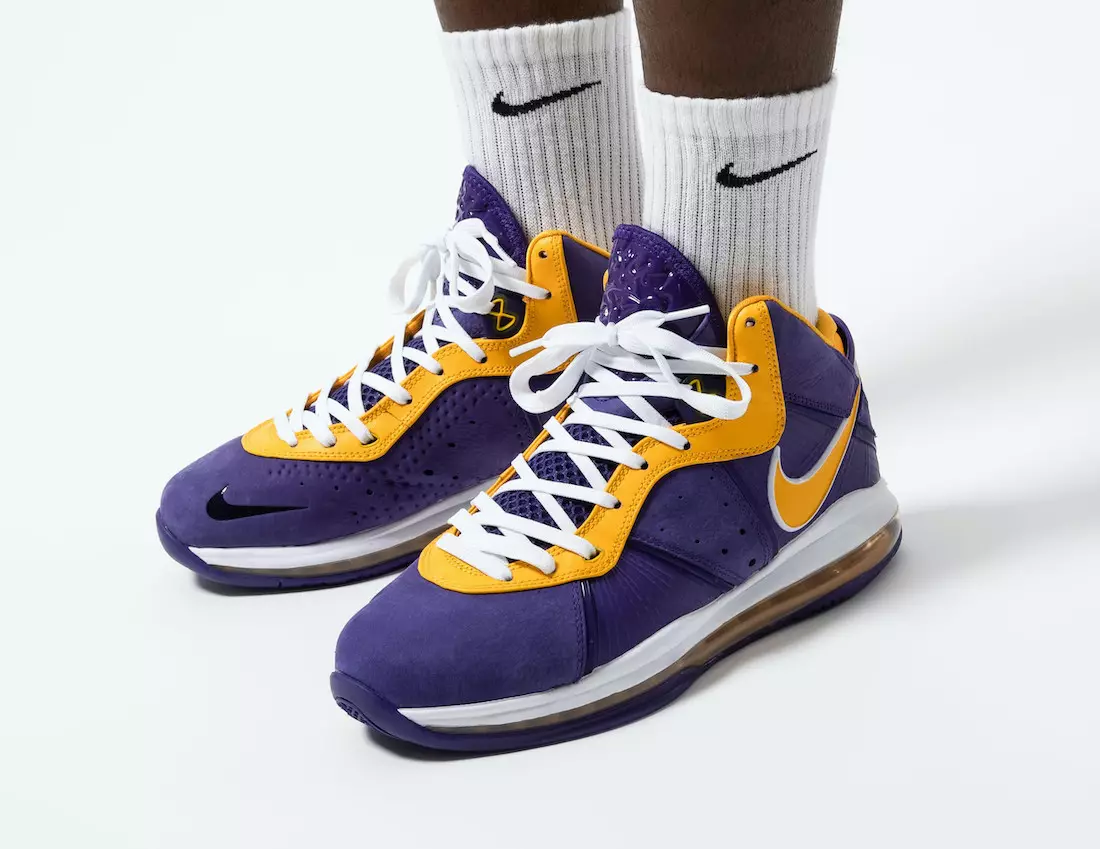 Nike LeBron 8 Lakers DC8380-500 Utgivelsesdato på føttene