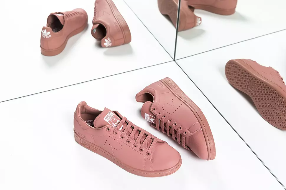 Raf Simons x adidas Stan Smith