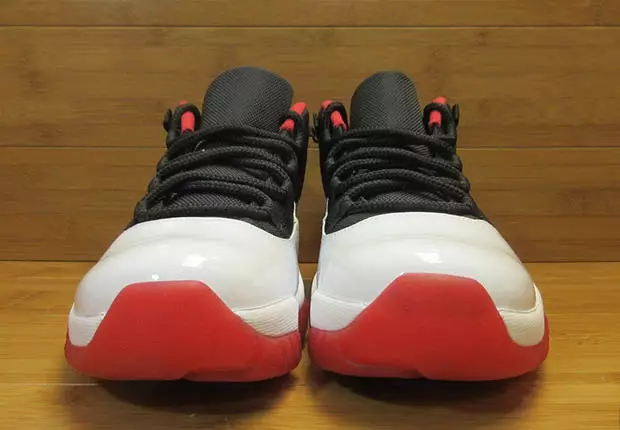 Air Jordan 11 Låg Svart Vit Röd 2012 Prov