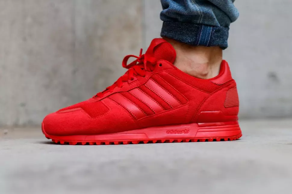 adidas ZX 700 „Triple Red“