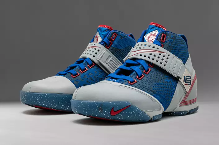 Розмова про кросівки: Nike LeBron 5 54477_1