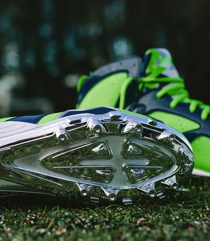 air-jordan-7-vii-earl-thomas-super-bowl-cleats-2