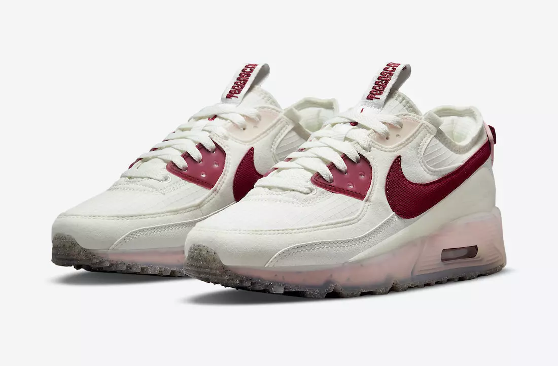 Uradne fotografije Nike Air Max 90 Terrascape “Pomegranate”