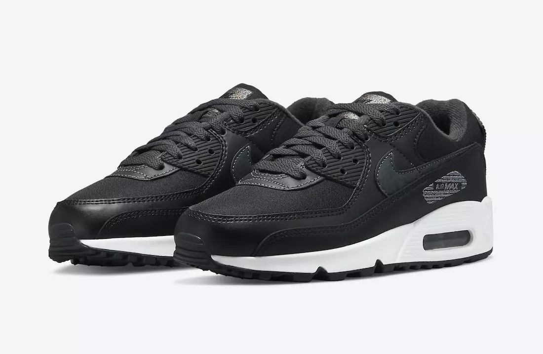 Nike Air Max 90 met kleine elegante details