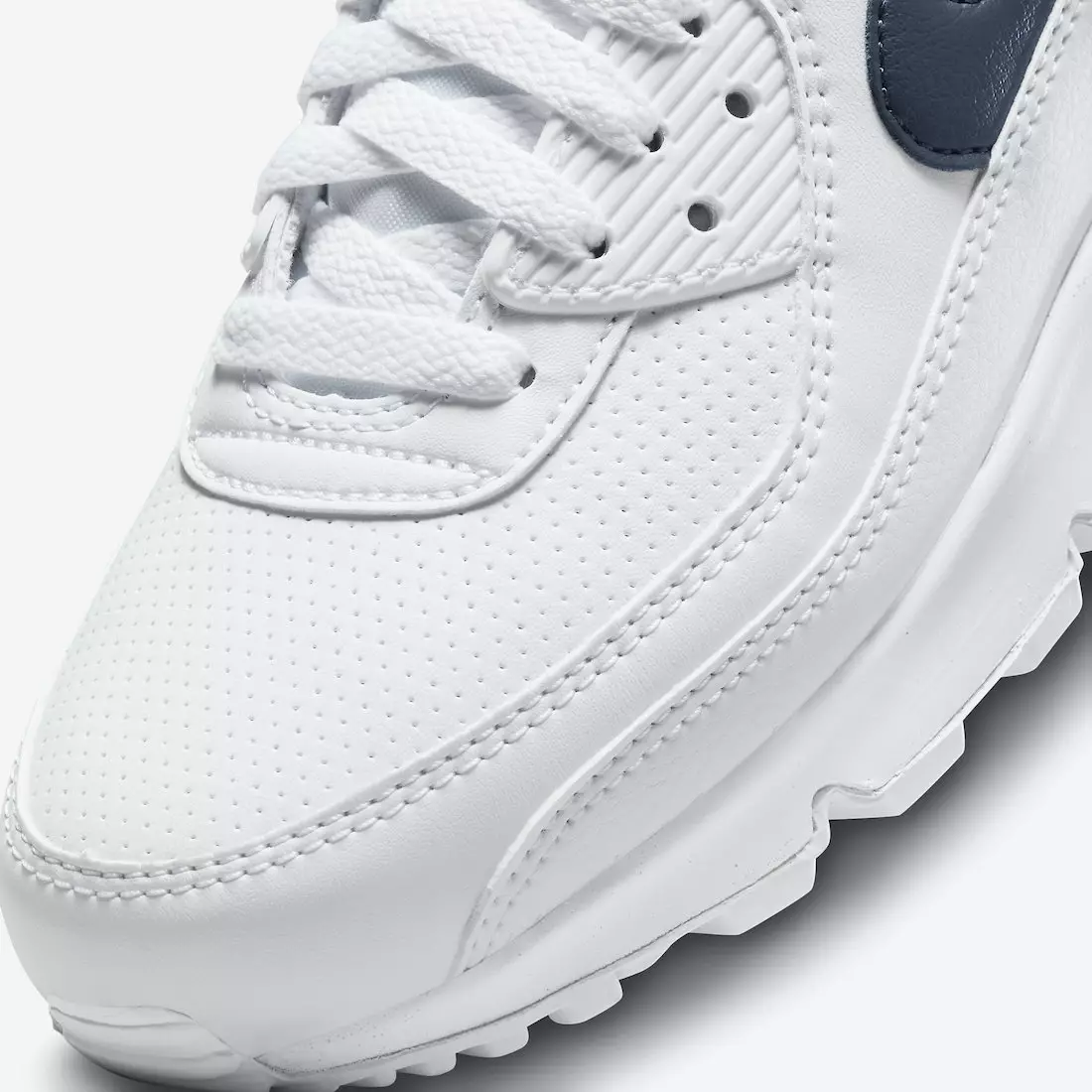 Nike Air Max 90 DH1316-101 Датум на издавање