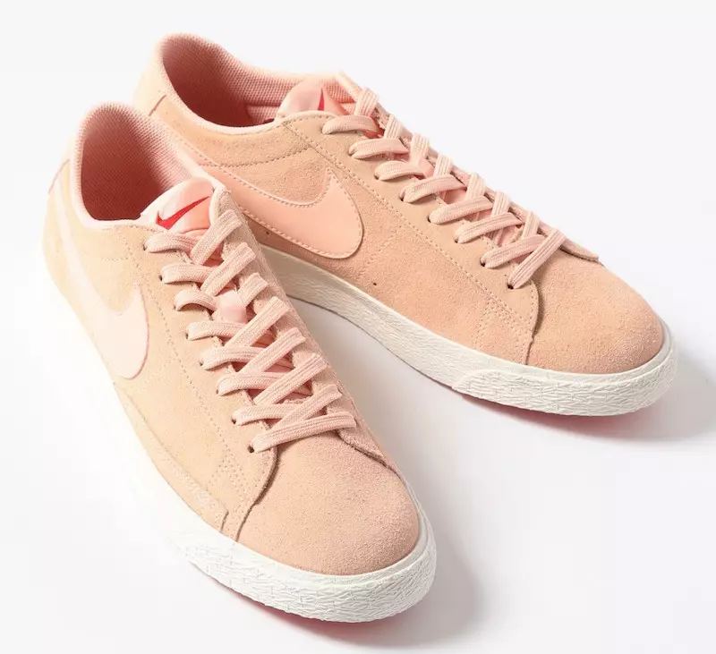 Зебоӣ ва ҶАВОНОН x Nike Blazer Low Pink