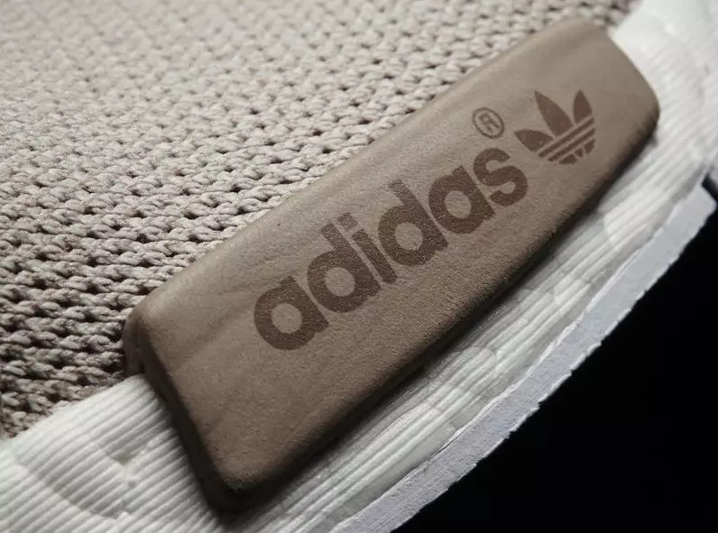 Eng aner Tan Versioun vum adidas NMD