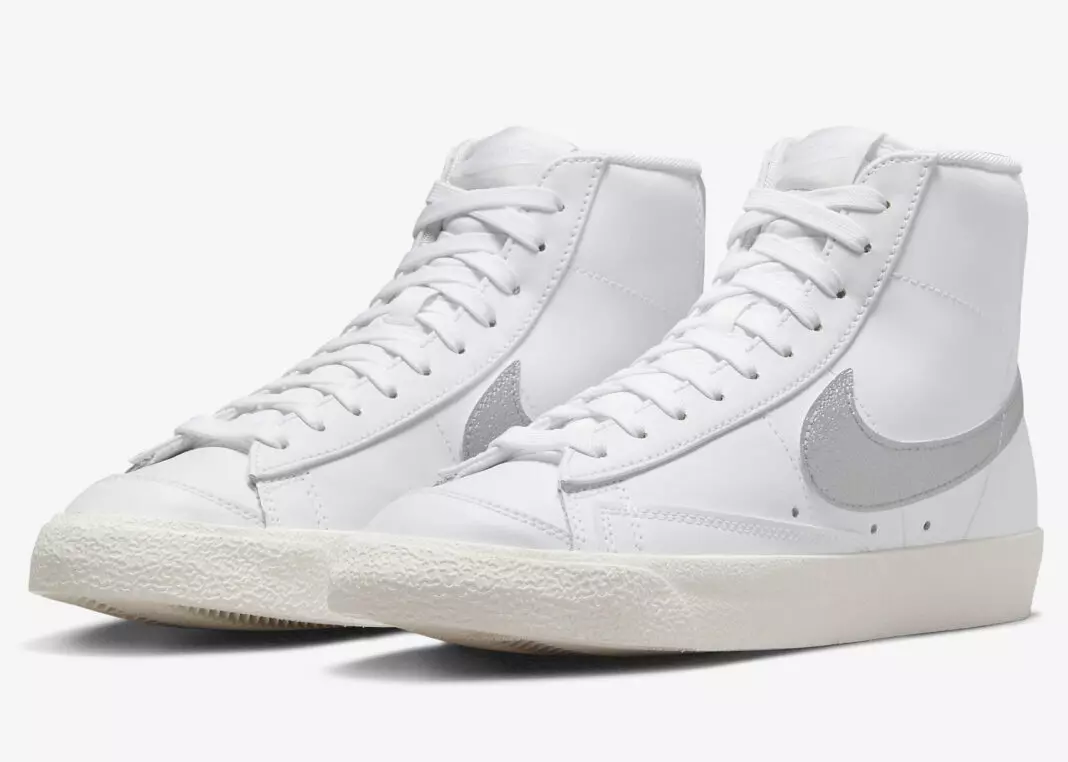 Date de sortie de la Nike Blazer Mid Blanche Argent métallique DQ7574-100