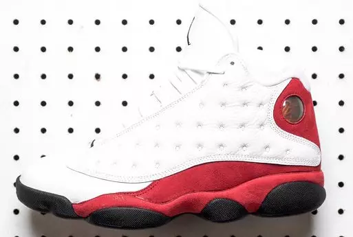 Air Jordan 13 OG White Team Red қол жетімді