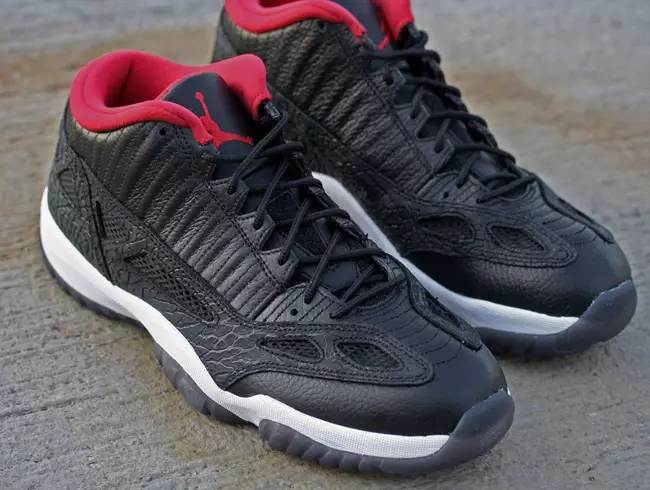 Air Jordan 11 Low IE Negre Vermell Veritable