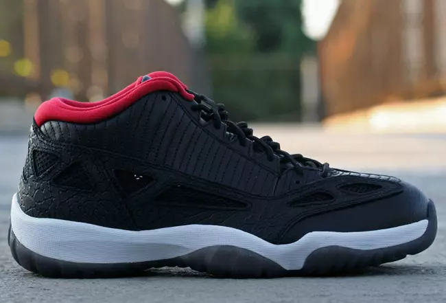 Air Jordan 11 Low IE Black True Red