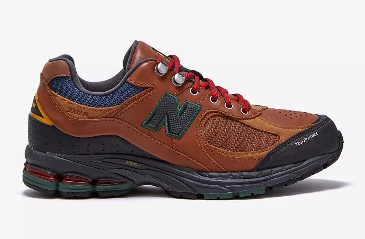 New Balance 2002R Brown M2002RWM Дата выпуску