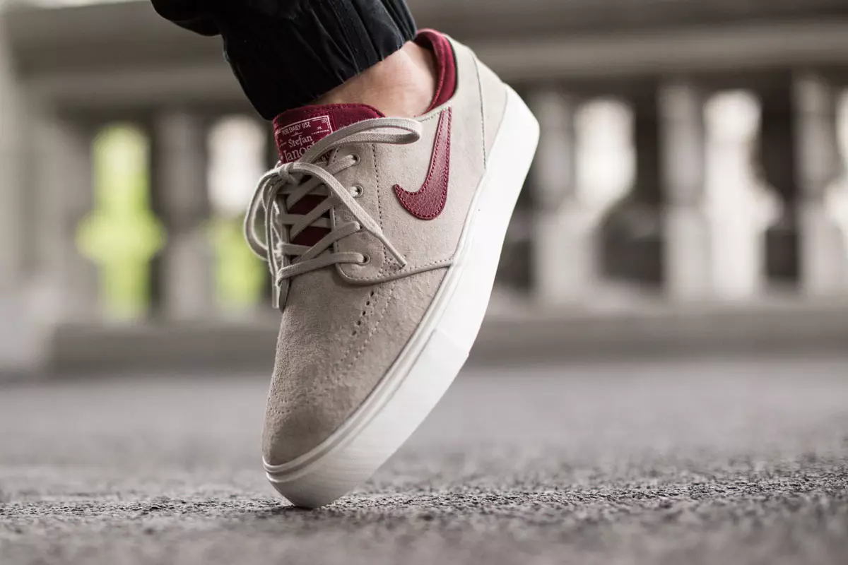 Nike SB Zoom Stefan Janoski SE Team Czerwony