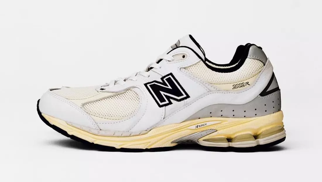 Bất cứ khi nào có New Balance 2002R Ngày phát hành