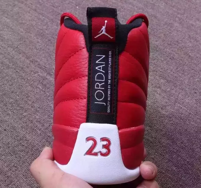 Giomnáisiam Red White Air Jordan 12 2016