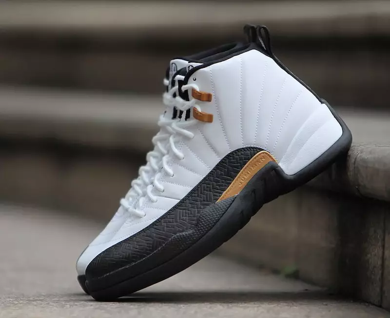 Air Jordan 12 Taxi Paket Tahun Baru Cina