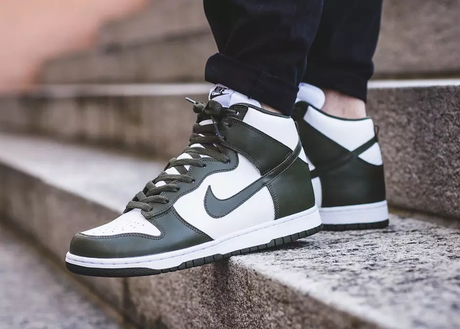 Cluiche Nike Dunk Ard Retro