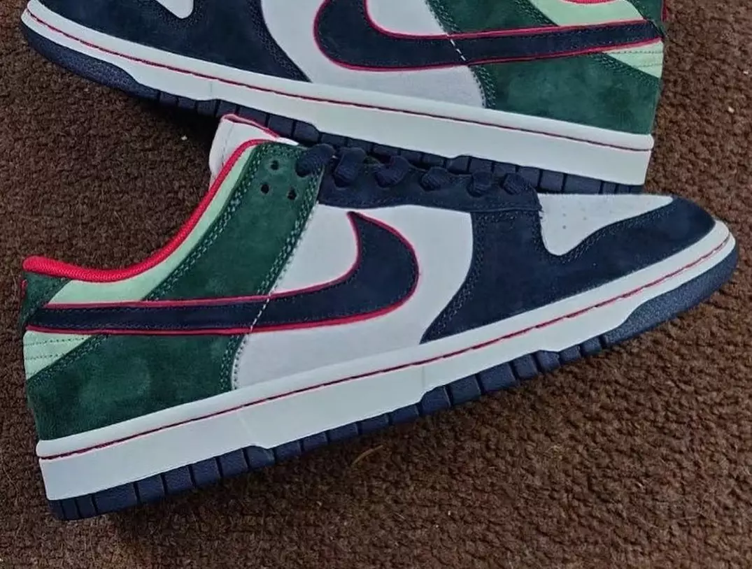 Nike Dunk Low Lacivert, Yeşil ve Kırmızı Renklerde Görünüyor