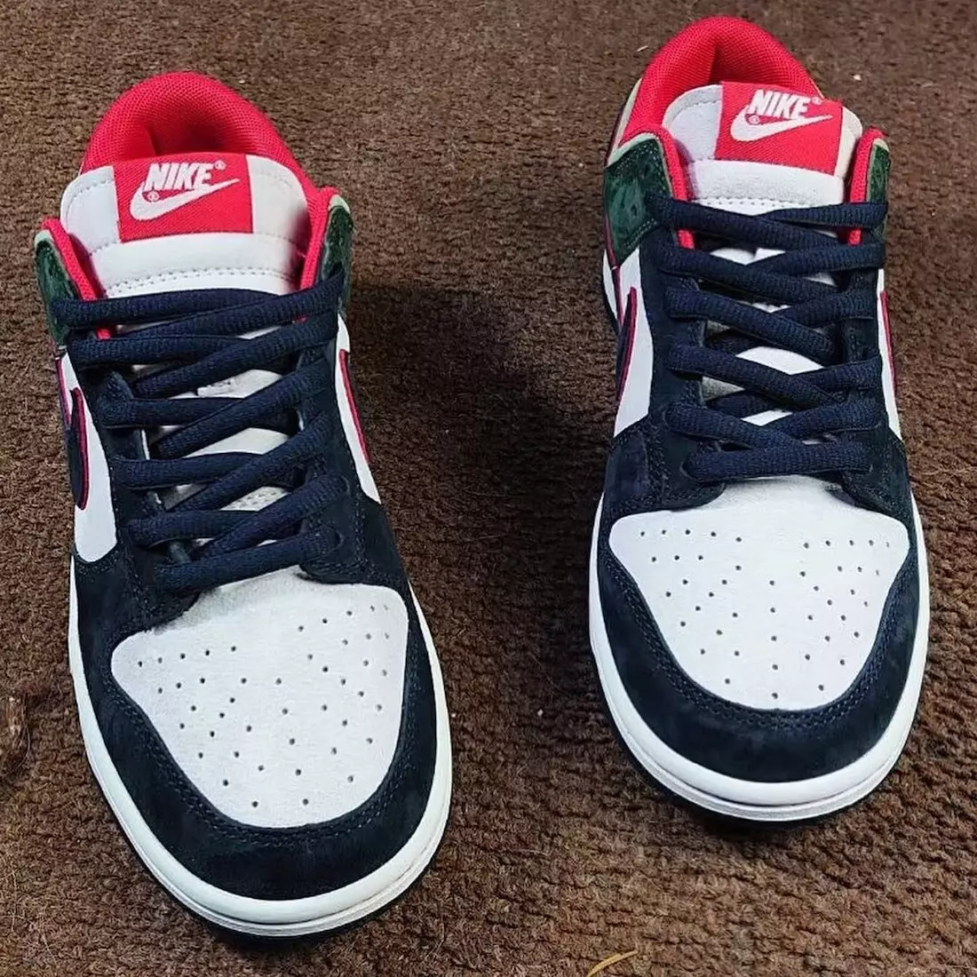 Nike Dunk Low White Navy Green Red Red Release Data