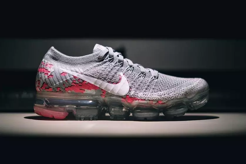 Nike VaporMax сандық камо графикасы