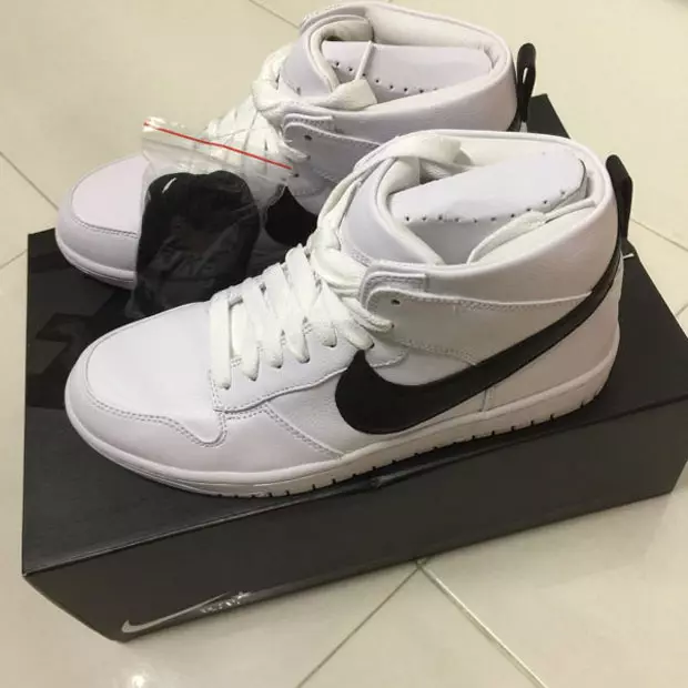 Riccardo Tisci Nike Dunk Lux Chukka пакеті