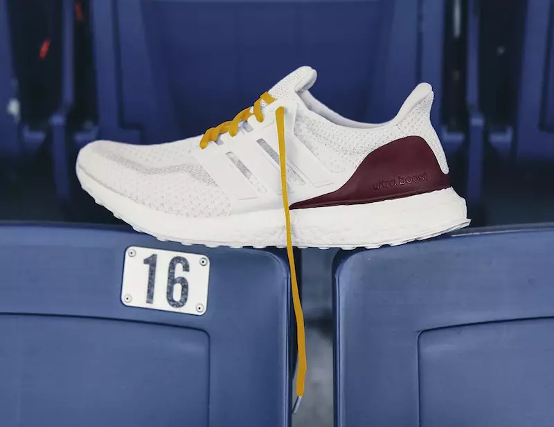 adidas Ultra Boost NCAA Futbol Rəngləri