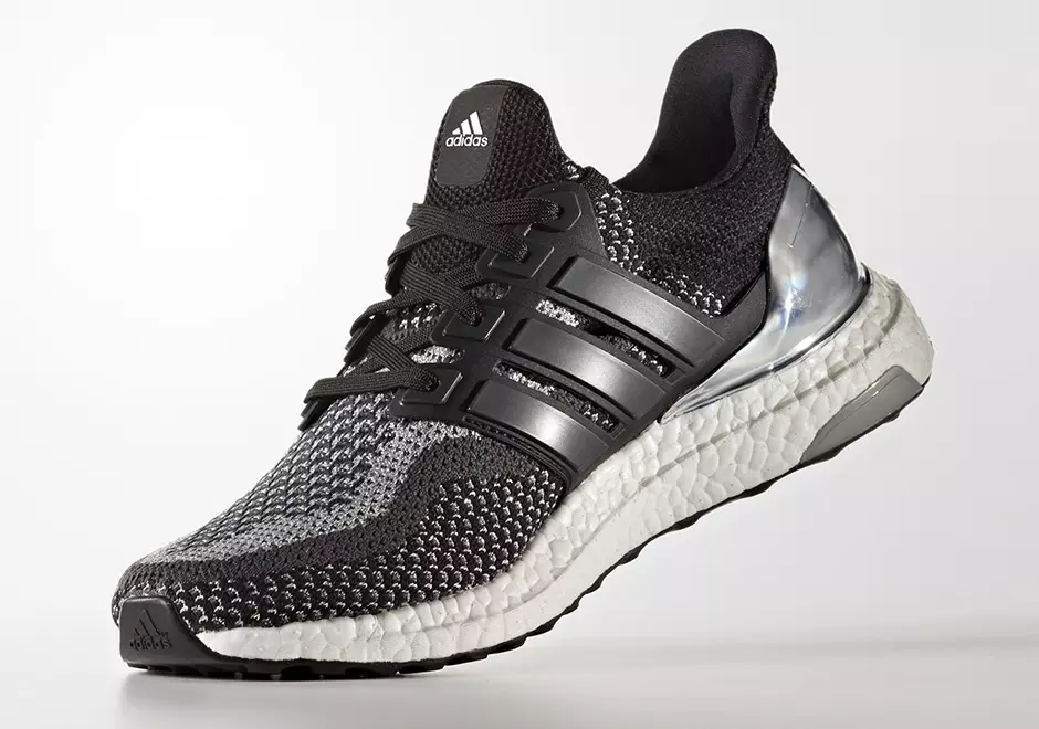 adidas Ultra Boost အိုလံပစ် ငွေတံဆိပ်