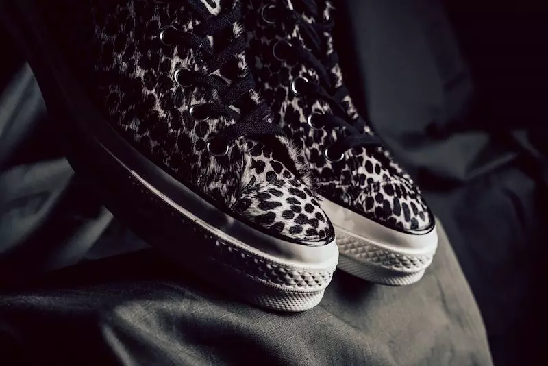 Chuck Taylor Cheetah နှင့် စကားဝိုင်း