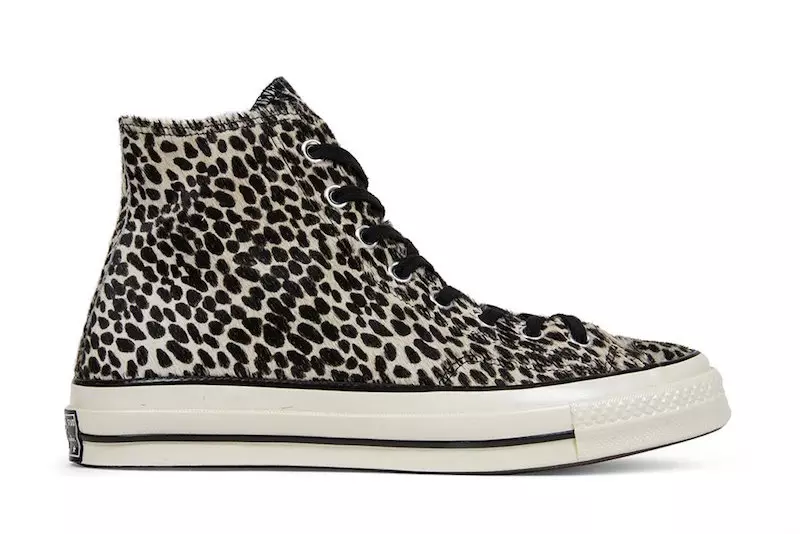 Chuck Taylor Cheetah နှင့် စကားဝိုင်း