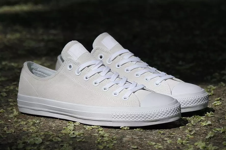 Converse Chuck Taylor Pro Ox kermaisilla mokkanahkapäällisillä