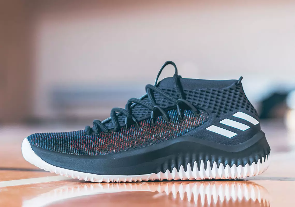 adidas Hoops Dame 4 «Статикалық» және «Раушан қаласы» ұсынады