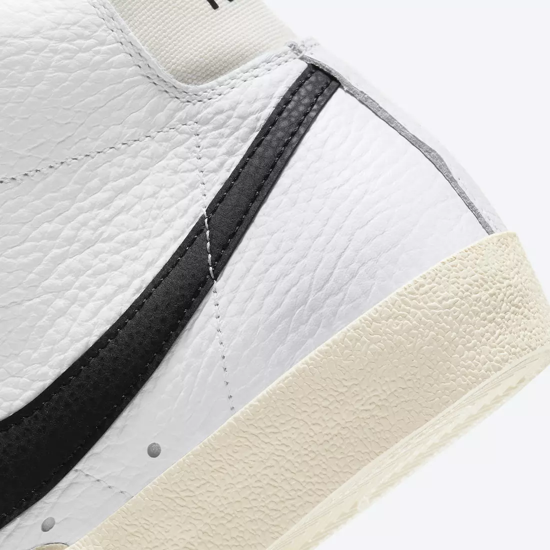 Nike Blazer Mid Barcode DD6621-100 Datum izdaje