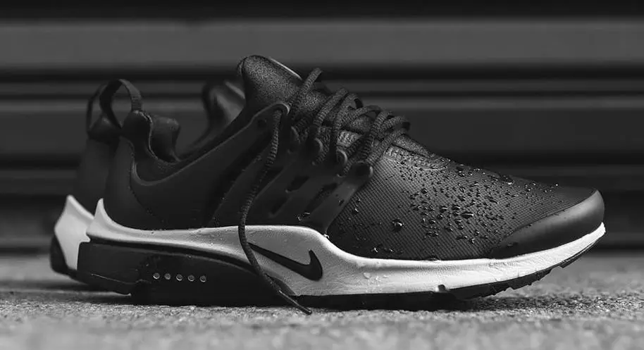 Nike Air Presto Utility Bone שחור