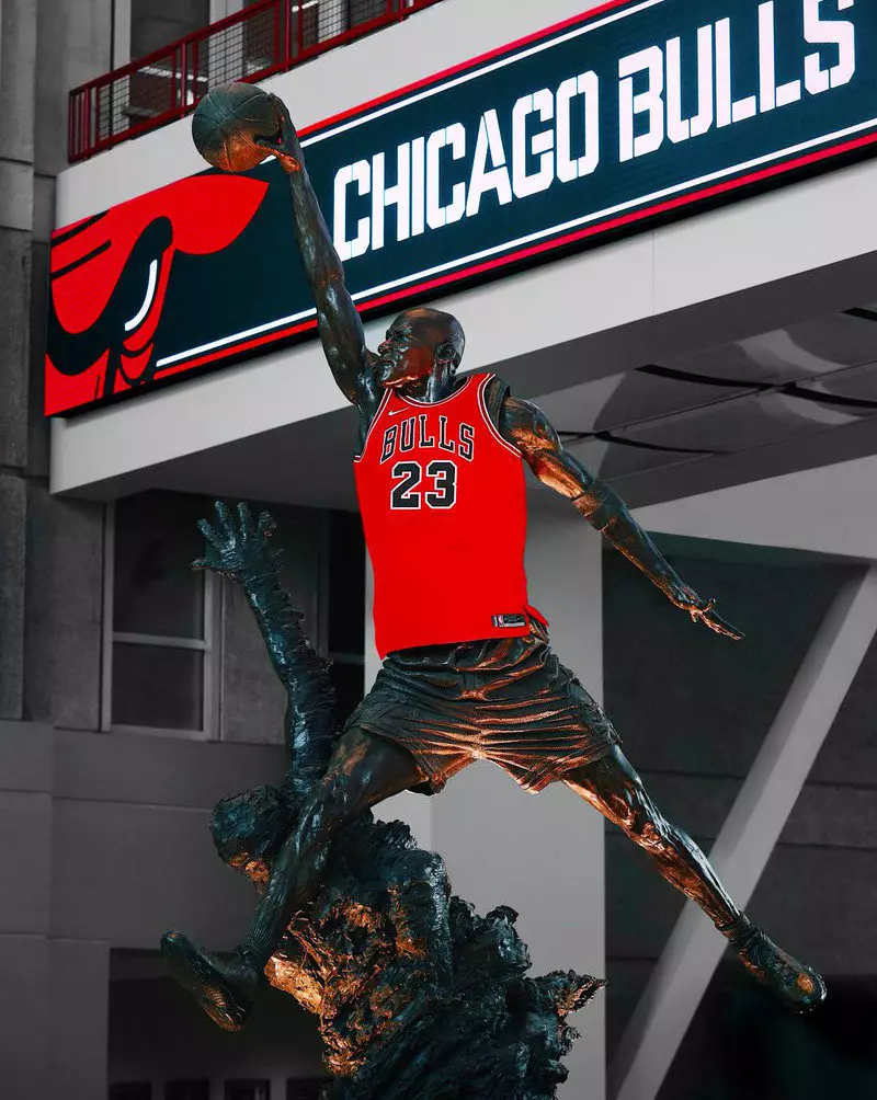 Chicago Bulls Nike Formalar Ürdün Heykeli