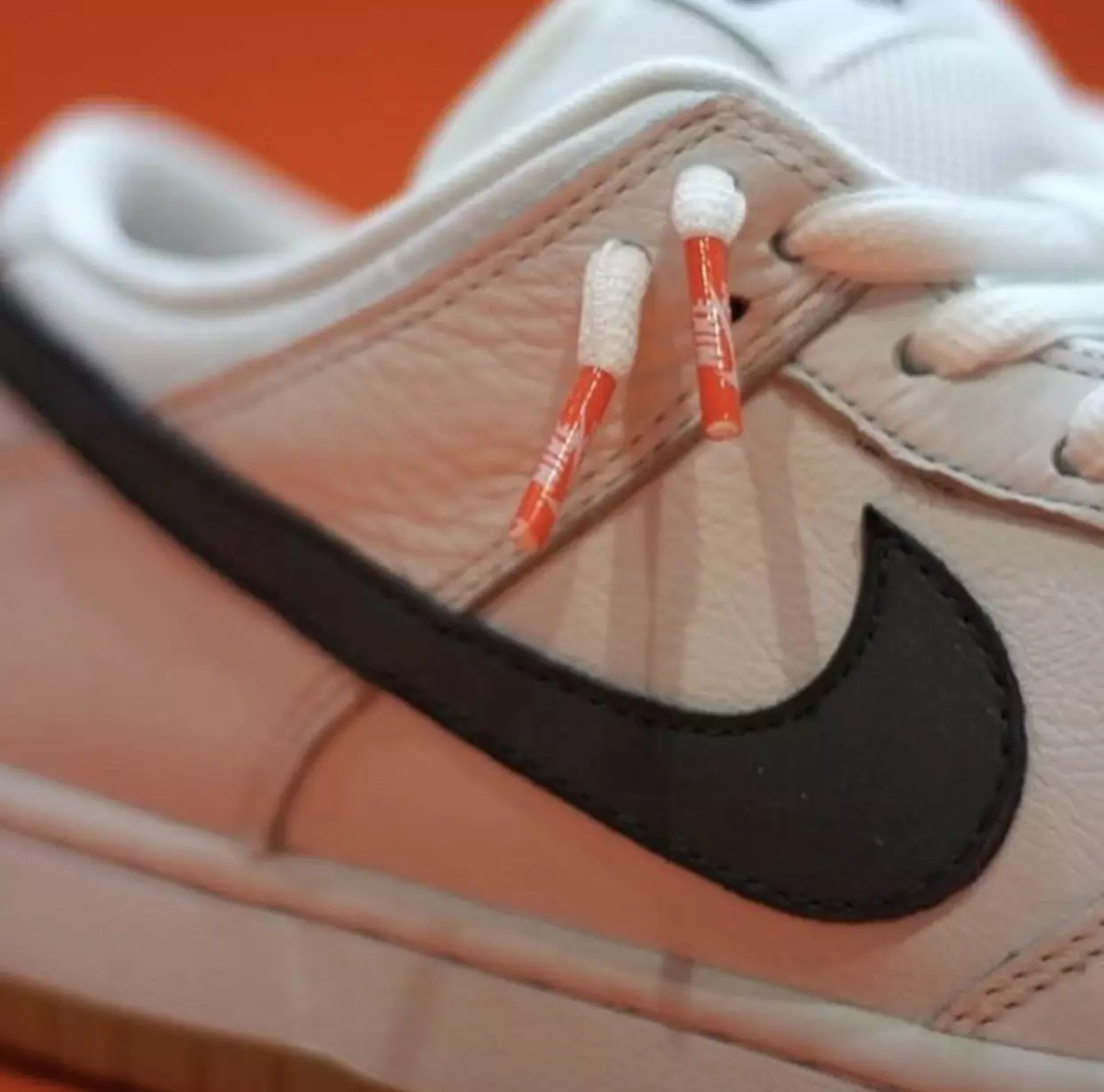 Nike SB Dunk Low Orange Label White Gum Шығарылған күні