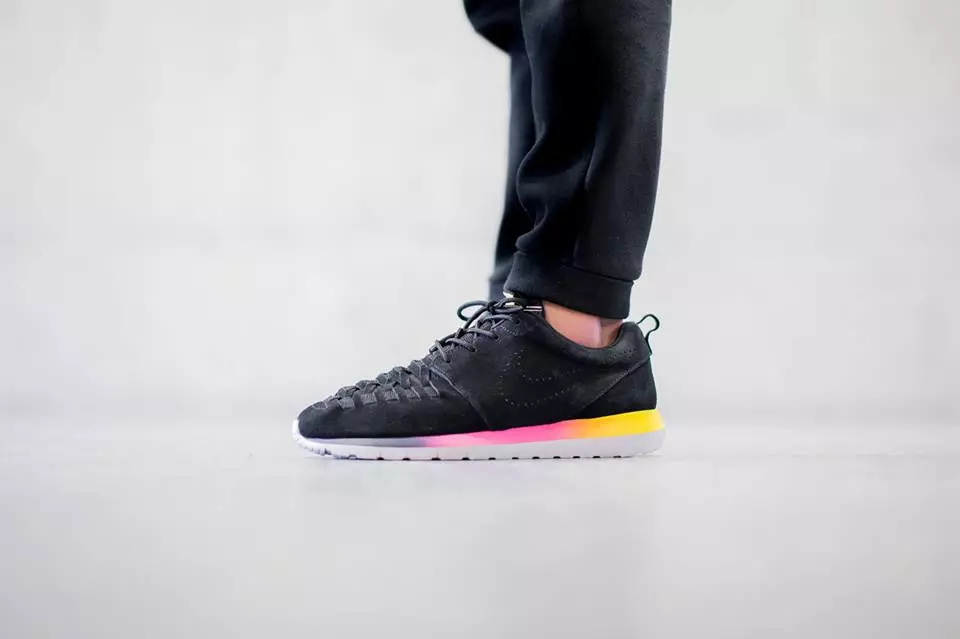 Nike Roshe Run austa varavīksnes zole