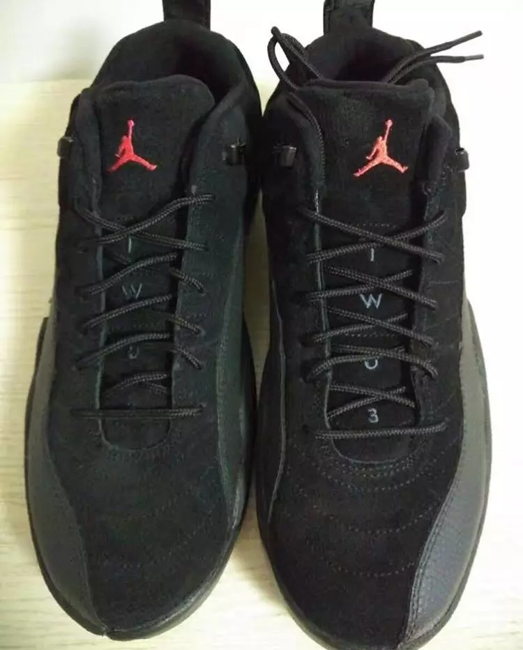 Air Jordan 12 Düşük Siyah Zeytin Kırmızısı