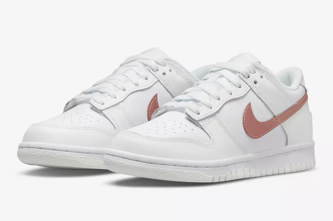 Дзеці Nike Dunk Low прадстаўлены ў бела-ружовым колеры