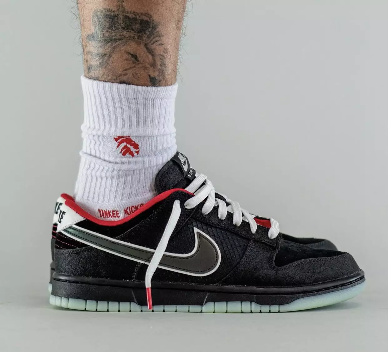 League of Legends LPL Nike Dunk Low DO2327-011 Дата выпуску На-ножкі