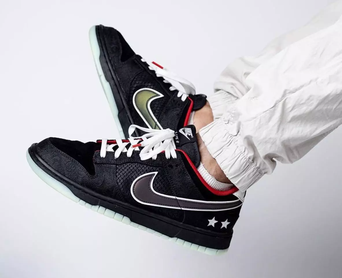 League of Legends LPL Nike Dunk Low DO2327-011 გამოშვების თარიღი On-Feet